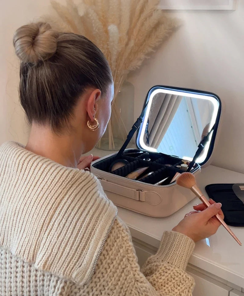 2-in-1 Illuminated Beauty Travel Case